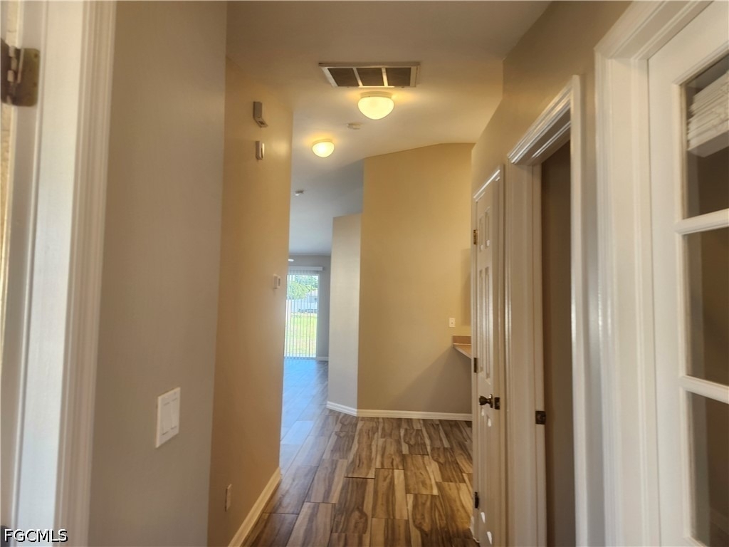 527 Hancock Bridge Parkway - Photo 3