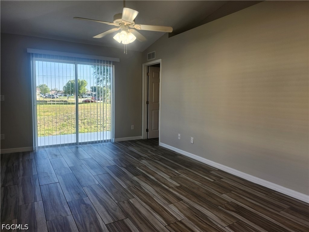 527 Hancock Bridge Parkway - Photo 10