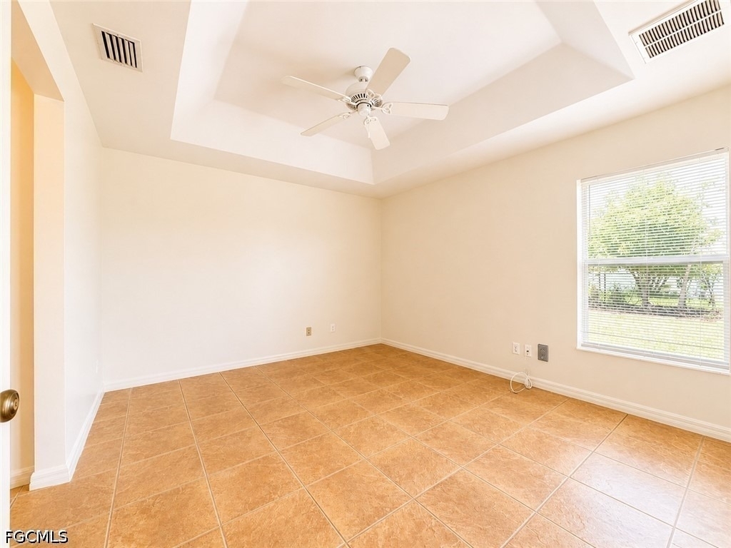 509 Ne 24th Place - Photo 6