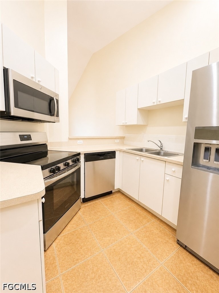 509 Ne 24th Place - Photo 4