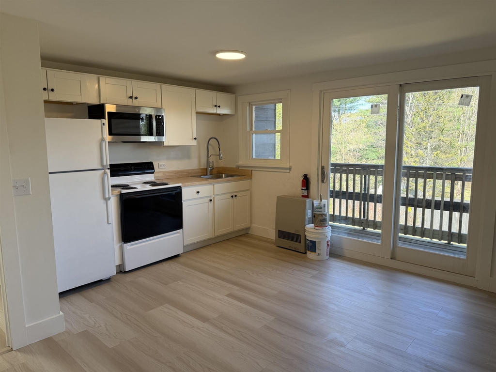 473 Maple - Photo 0