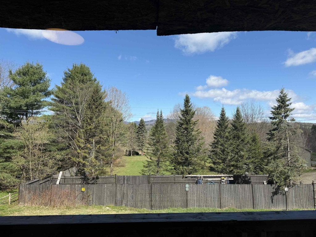 473 Maple - Photo 3