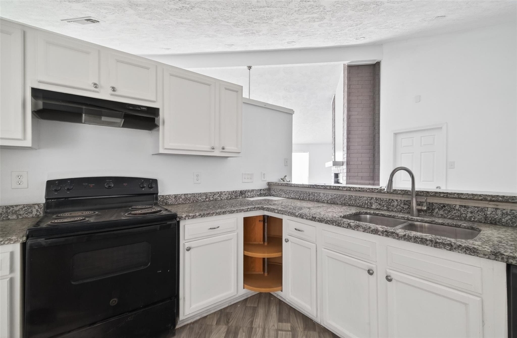 8203 Lone Quail Drive - Photo 17