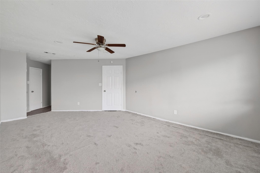 8203 Lone Quail Drive - Photo 28