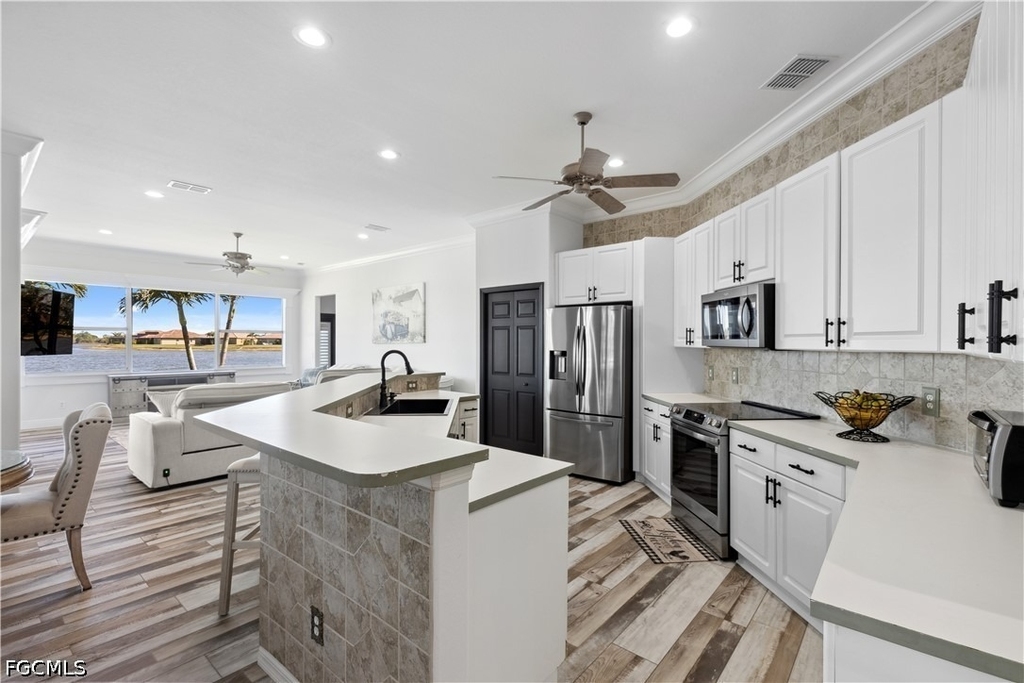 2202 Grove Drive - Photo 2