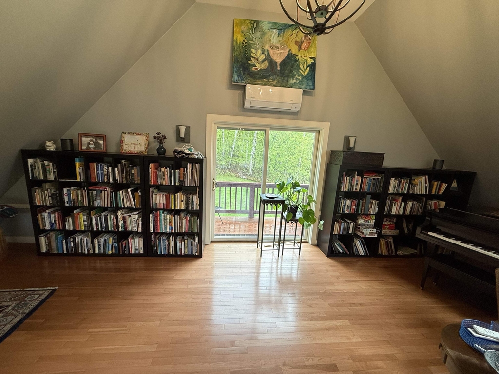 808 South End - Photo 17