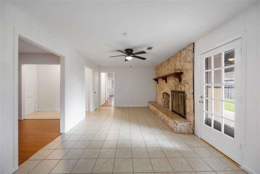 814 Alyse Street - Photo 3
