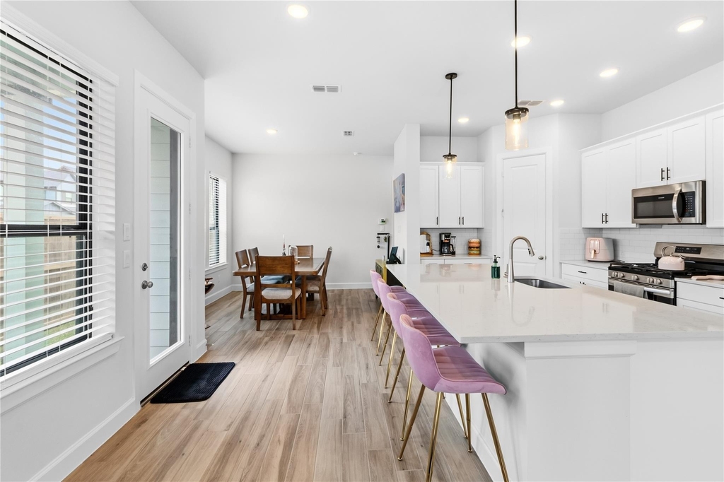 1530 Noble Park Drive - Photo 8