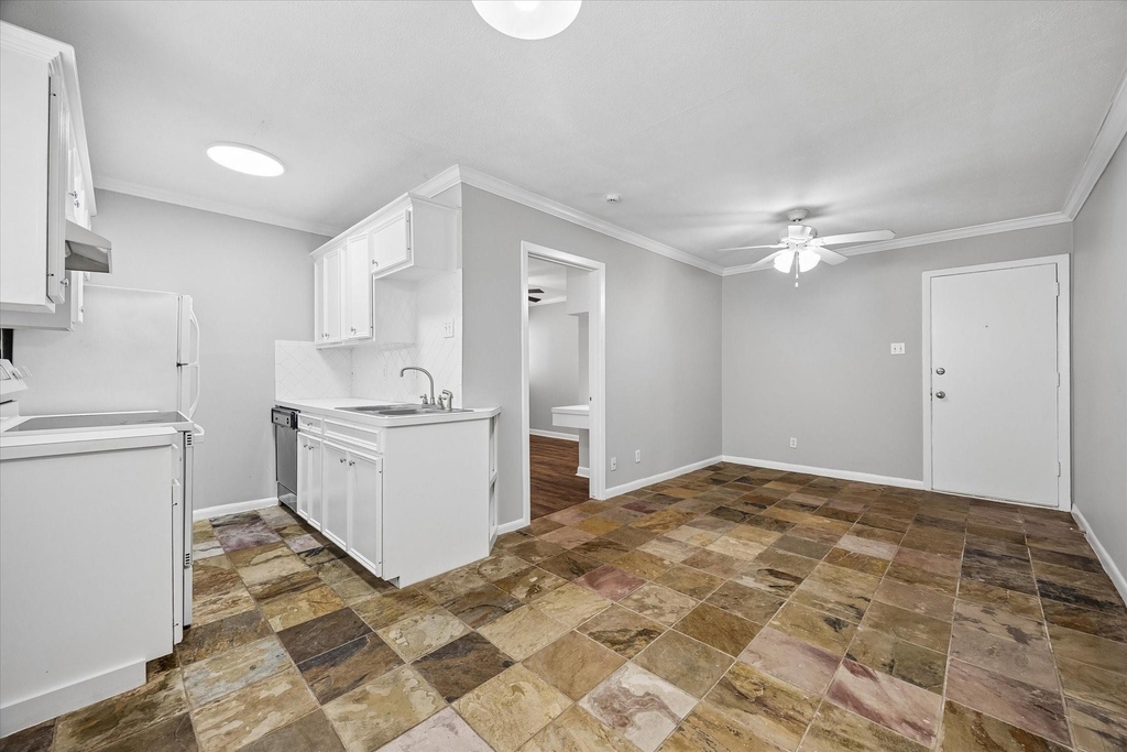 3618 Garrott Street - Photo 0