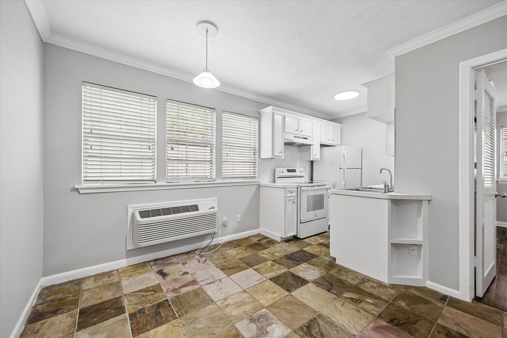 3618 Garrott Street - Photo 3