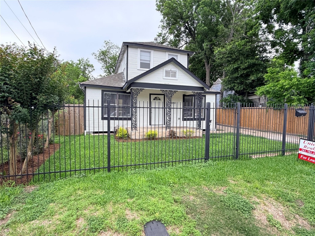 4103 Delhi Street - Photo 2