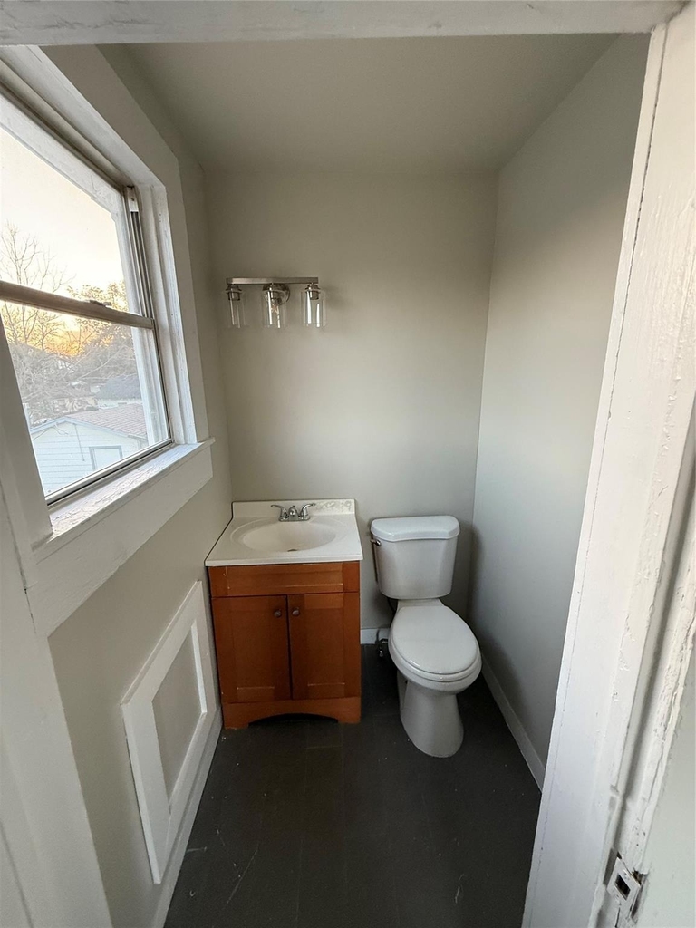 4103 Delhi Street - Photo 11