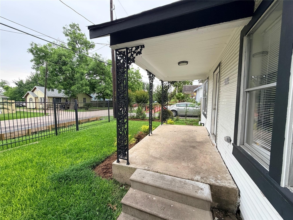 4103 Delhi Street - Photo 3