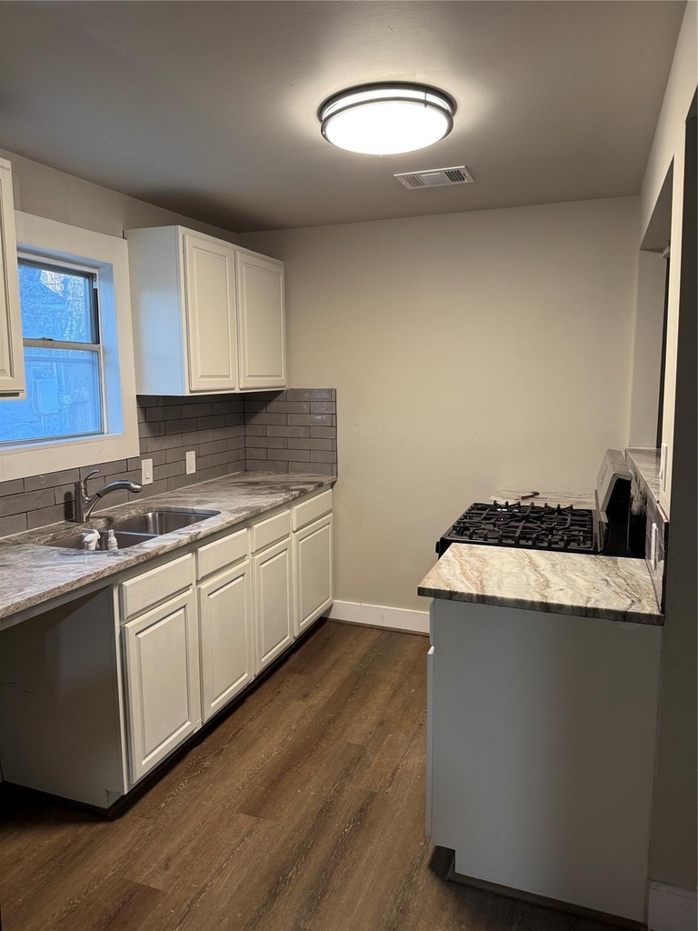 4103 Delhi Street - Photo 23