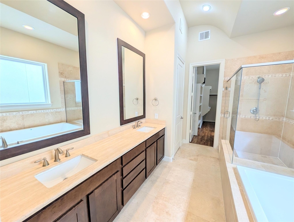 226 E 28th Street - Photo 22
