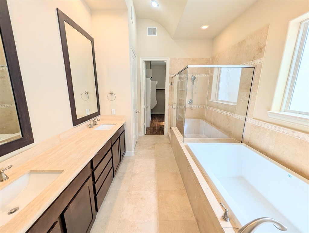 226 E 28th Street - Photo 24
