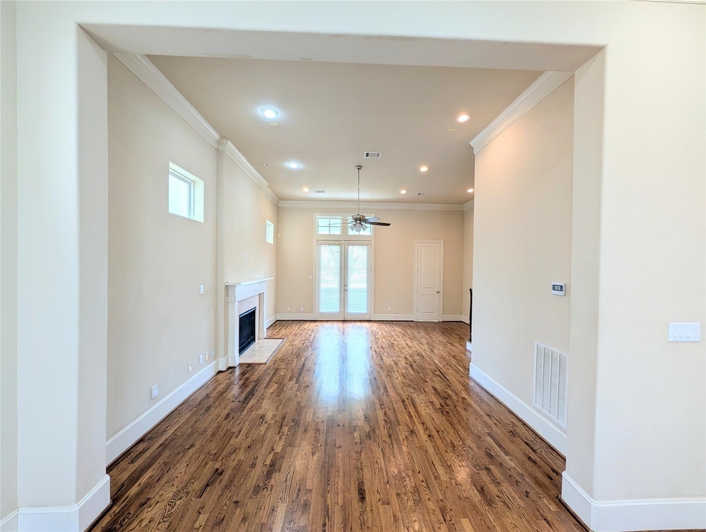 226 E 28th Street - Photo 11