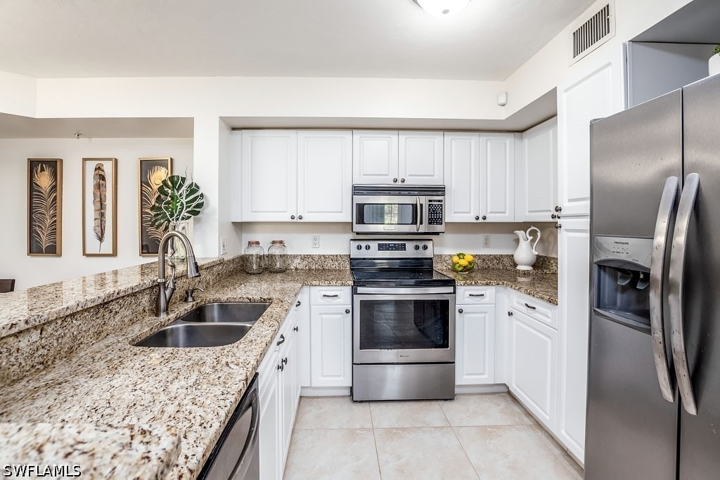 1240 Wildwood Lakes Boulevard - Photo 2