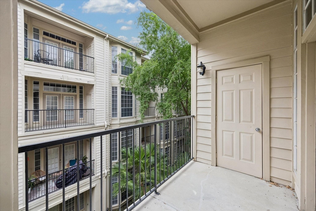 5353 Memorial Drive - Photo 5