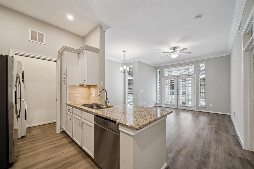 5353 Memorial Drive - Photo 2