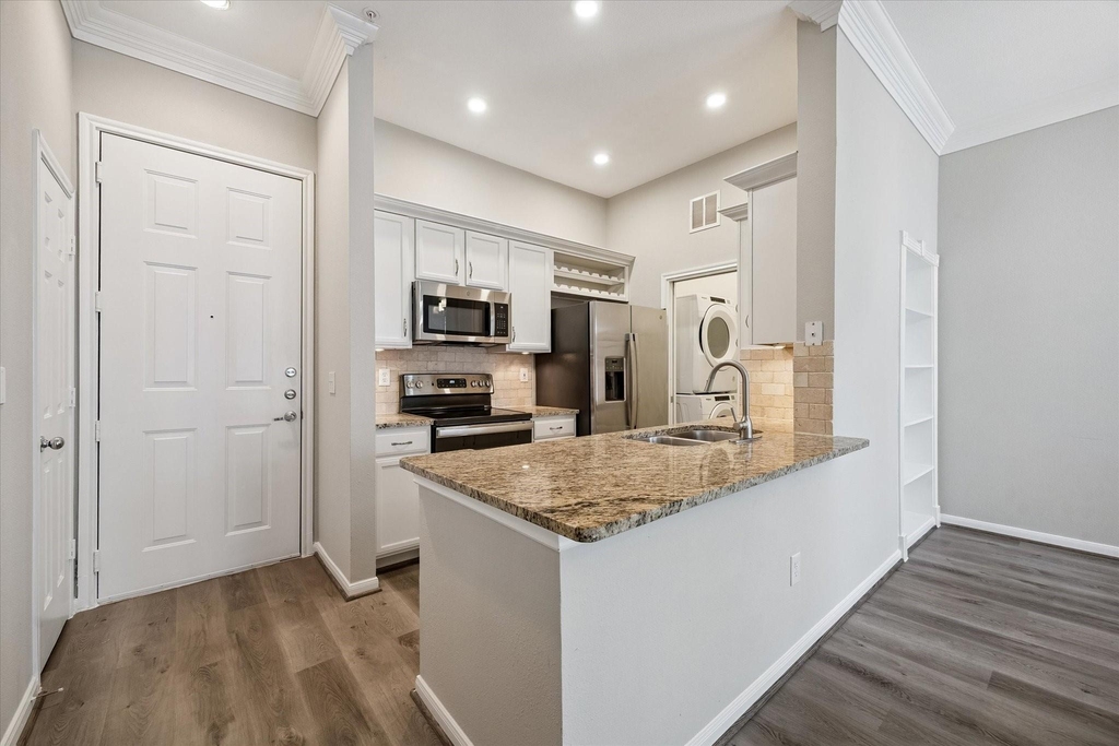 5353 Memorial Drive - Photo 0