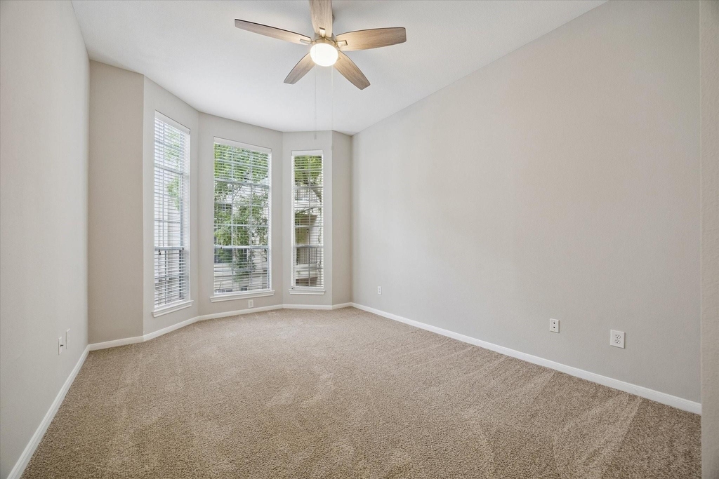 5353 Memorial Drive - Photo 6