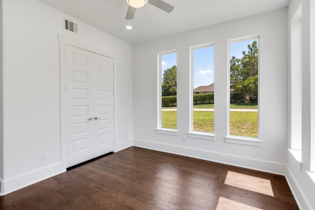 114 Bentwood Dr - Photo 5