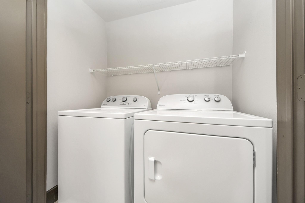 5454 Washington St Avenue - Photo 27