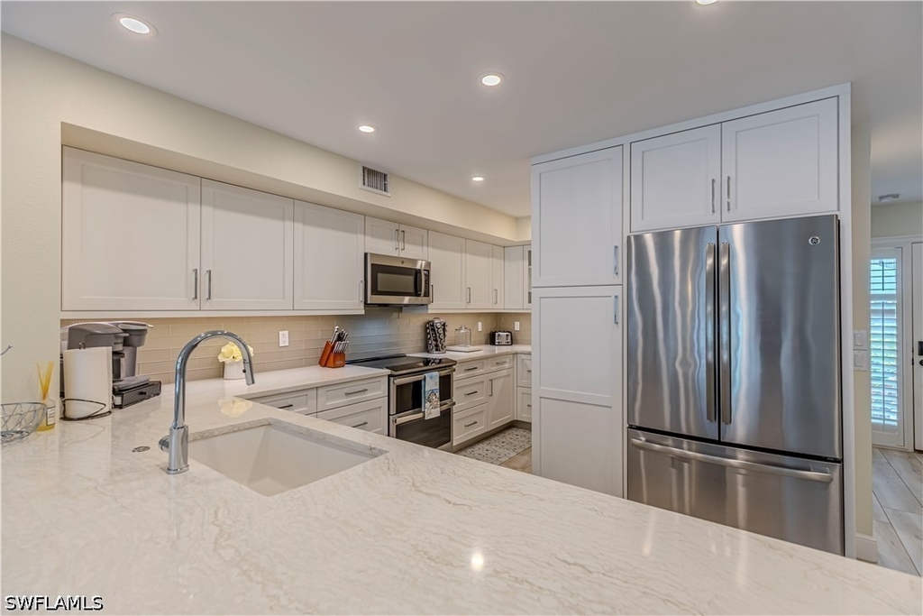 833 Meadowland Drive - Photo 8