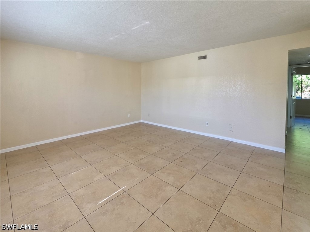 4621 Bayshore Drive - Photo 2