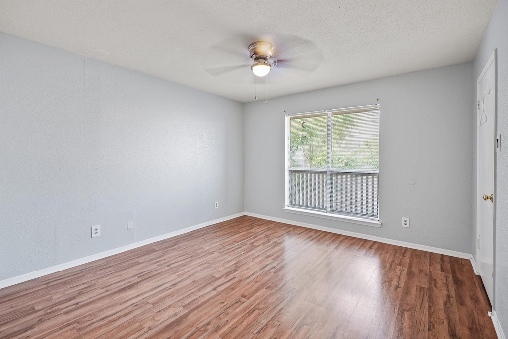 10211 Sugar Branch Drive - Photo 8