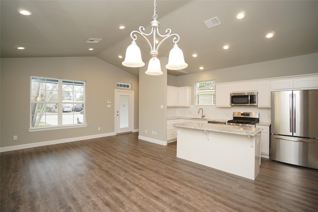 1137 4th Street - Photo 0