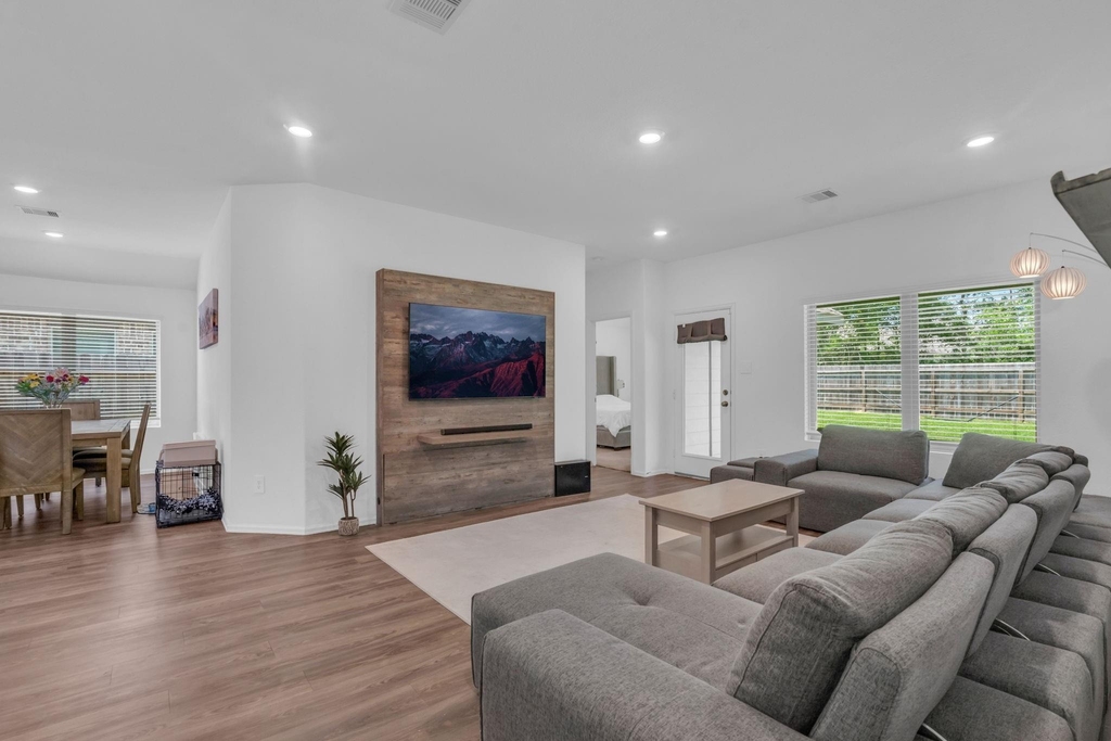 1413 Cantabria Court - Photo 9
