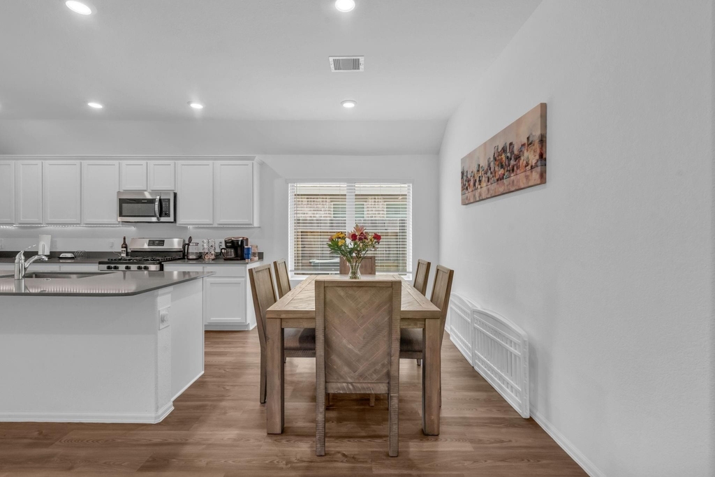 1413 Cantabria Court - Photo 8