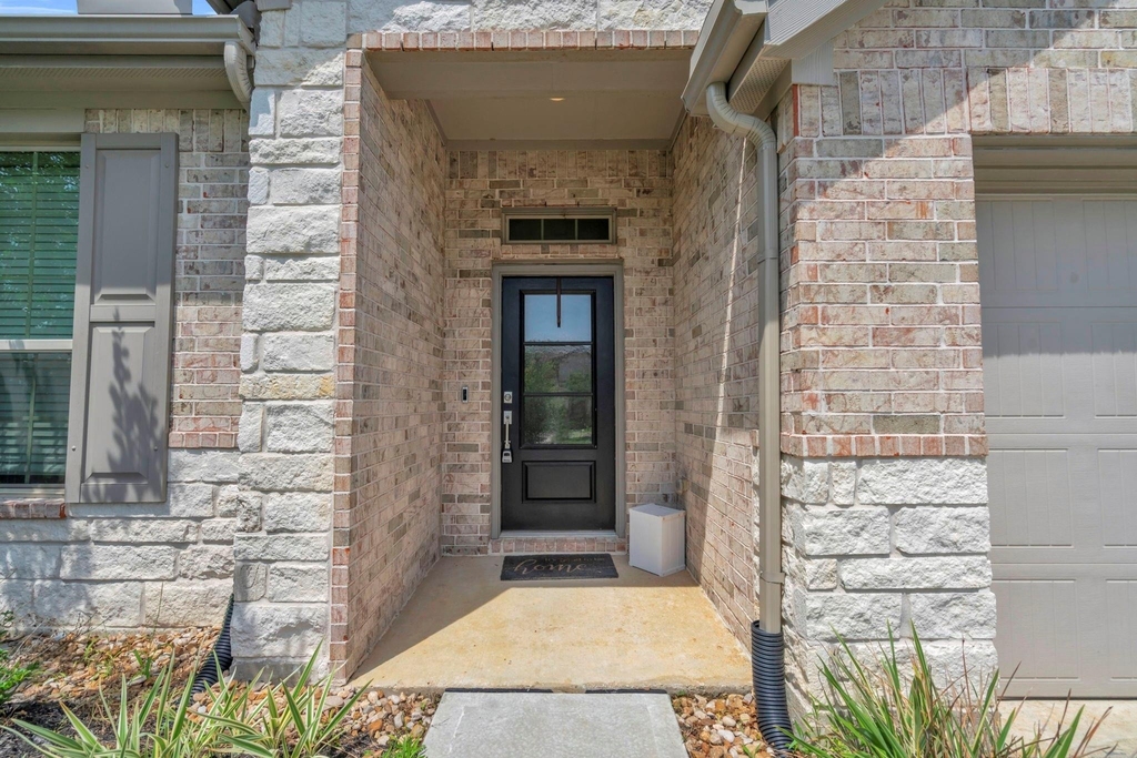 1413 Cantabria Court - Photo 1