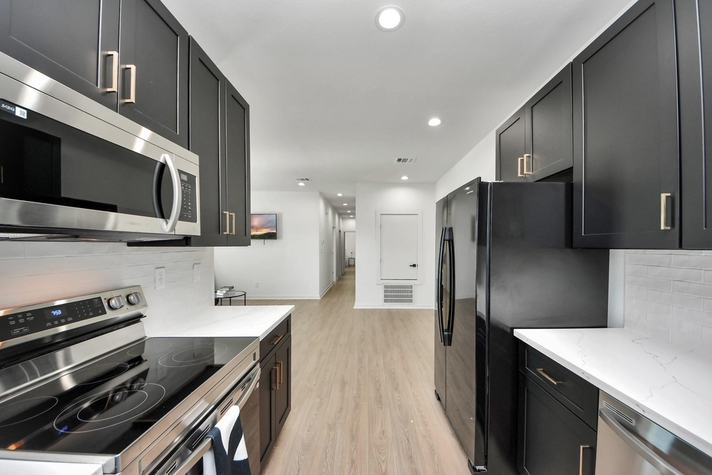 9732 Tuffly Street - Photo 16
