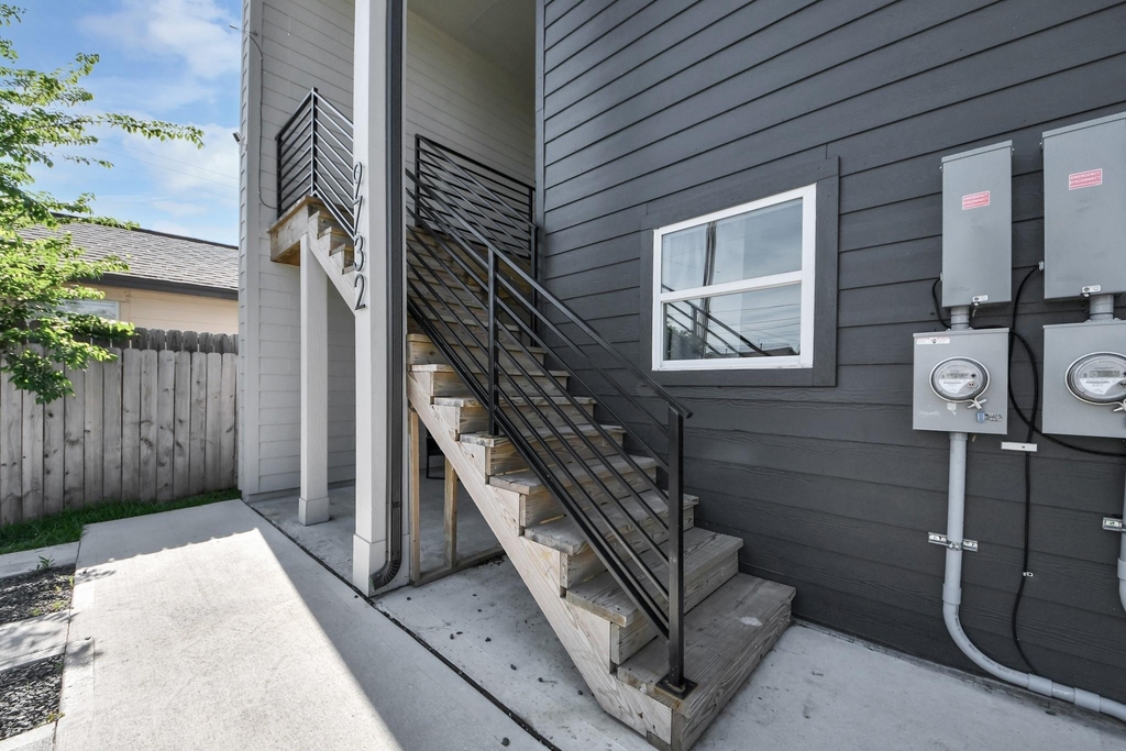 9732 Tuffly Street - Photo 1
