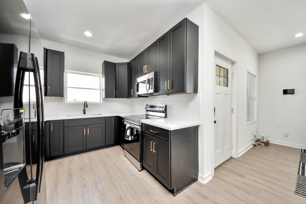 9732 Tuffly Street - Photo 12