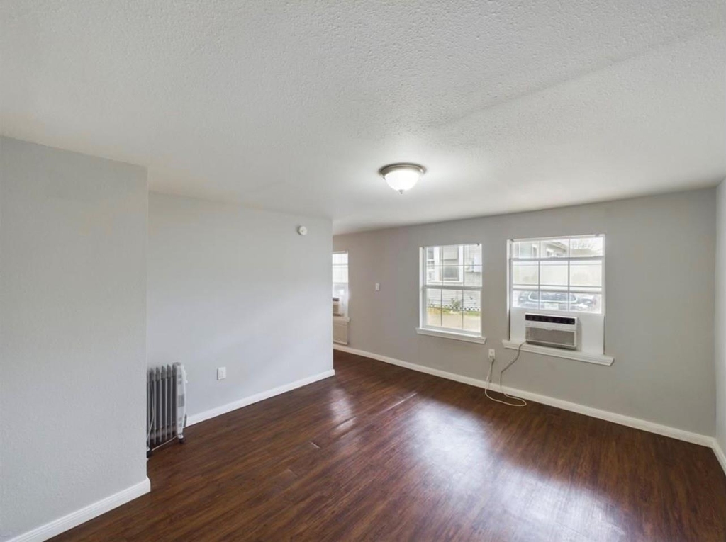 607 Enid Street - Photo 6