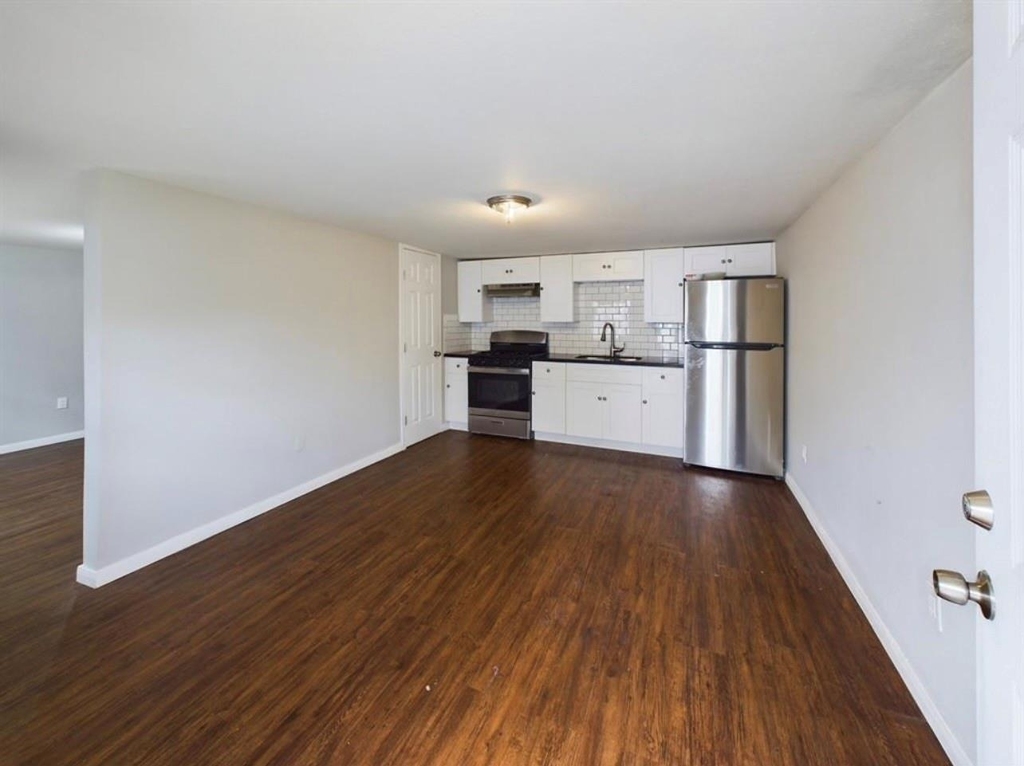 607 Enid Street - Photo 0