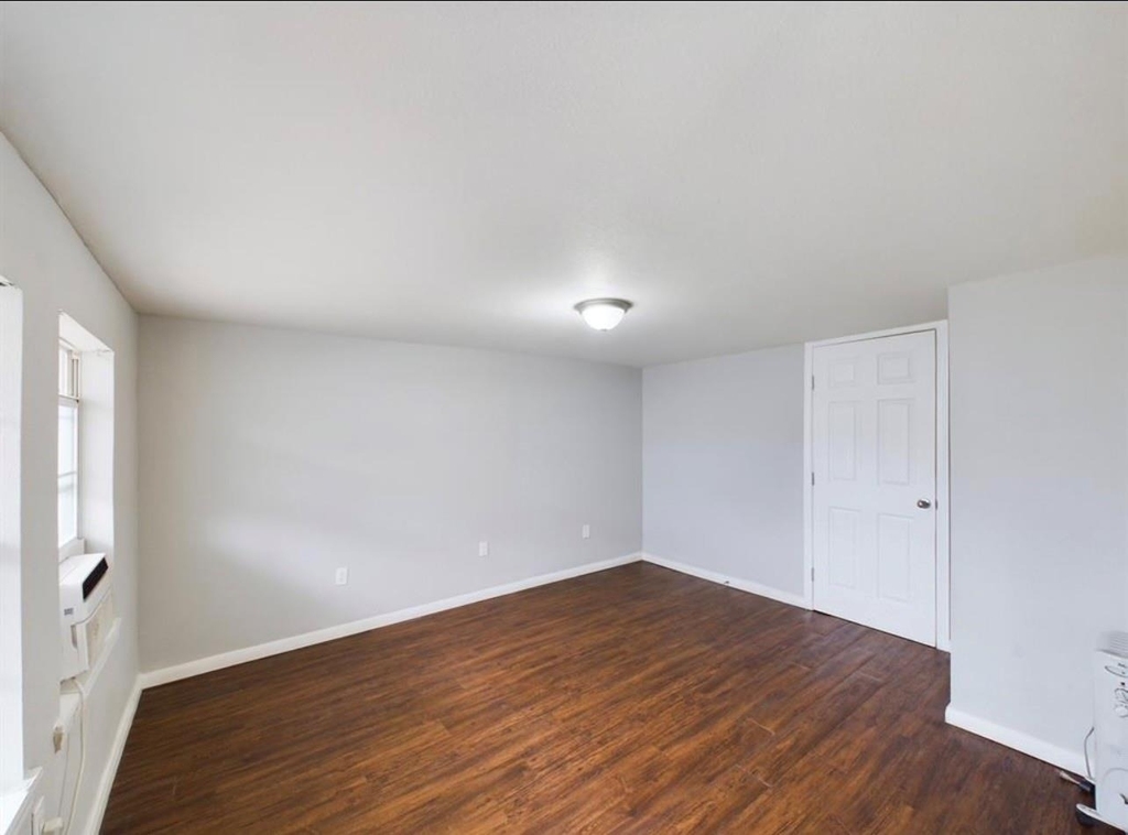 607 Enid Street - Photo 7