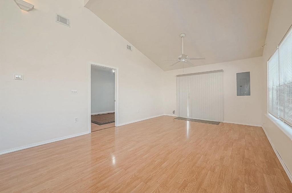 4617 Talina Way - Photo 5