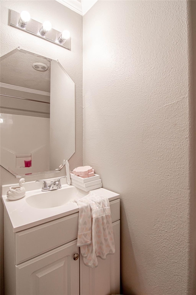 160 Varsity Drive - Photo 27