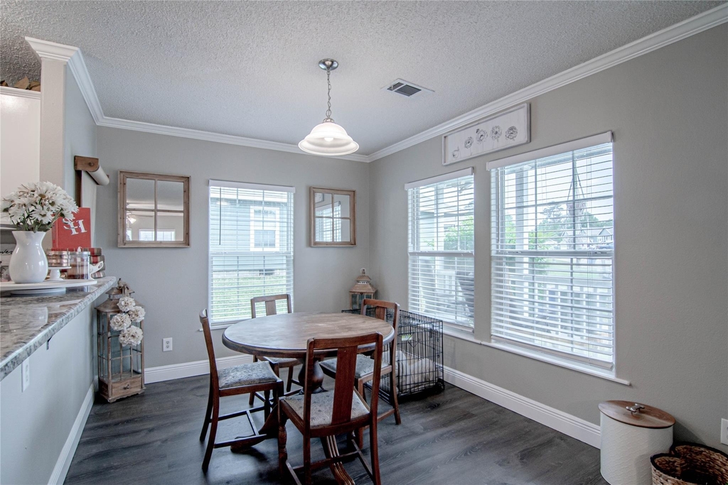 160 Varsity Drive - Photo 10
