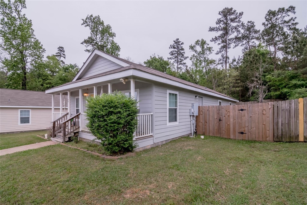 160 Varsity Drive - Photo 2