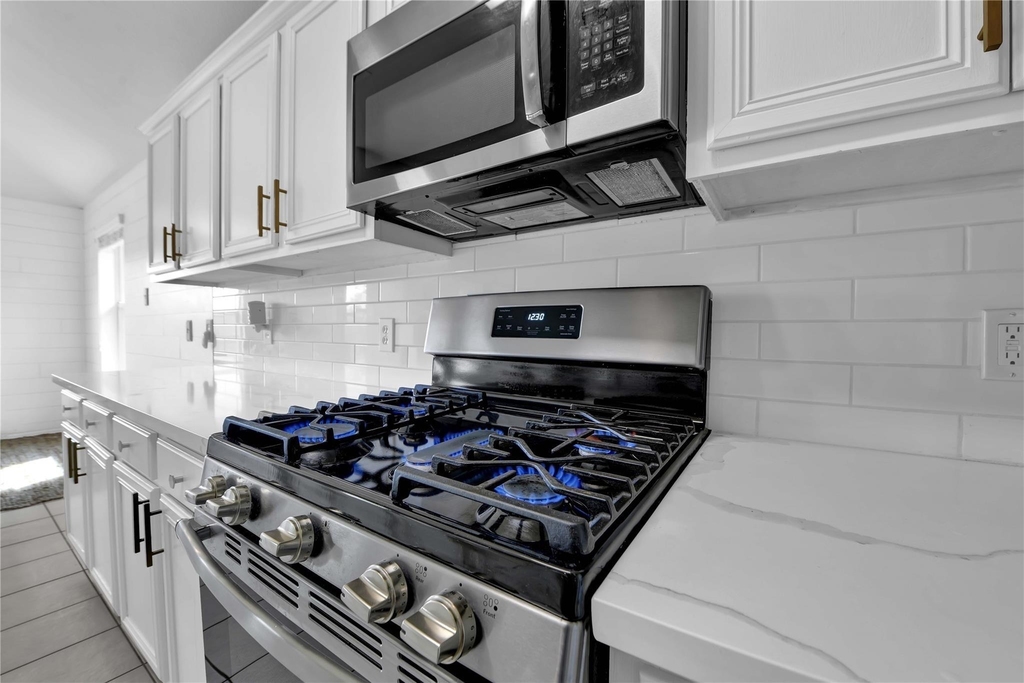 997 Hamilton Street - Photo 10