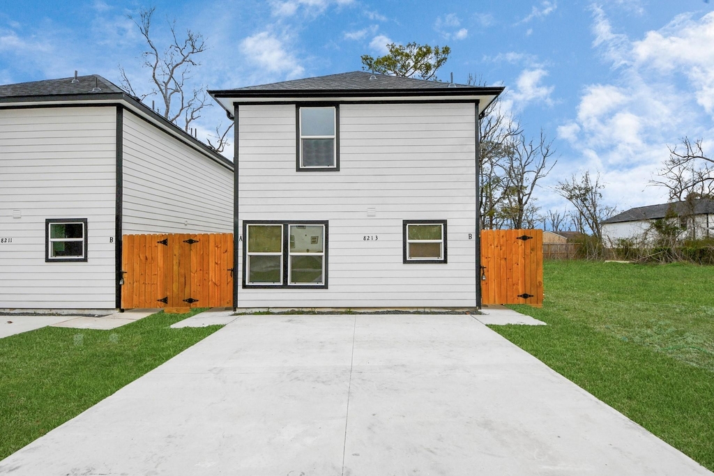 8213 Richland Drive - Photo 6