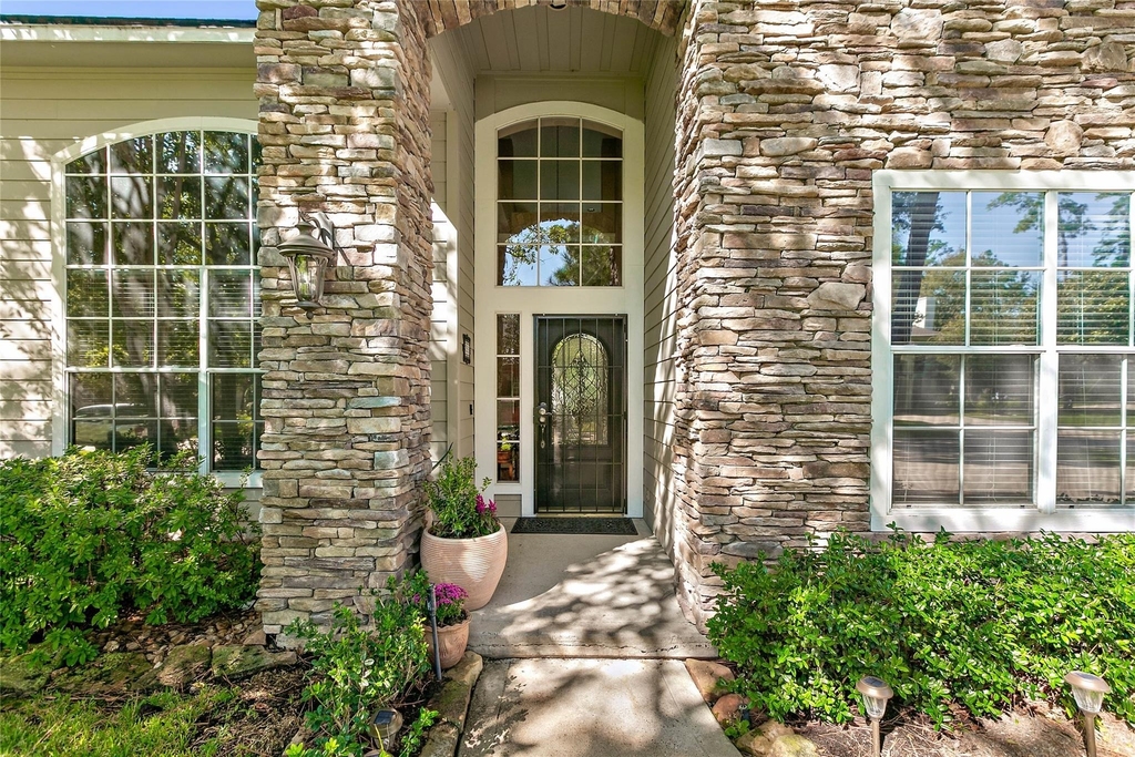 35 Larks Aire Place - Photo 2