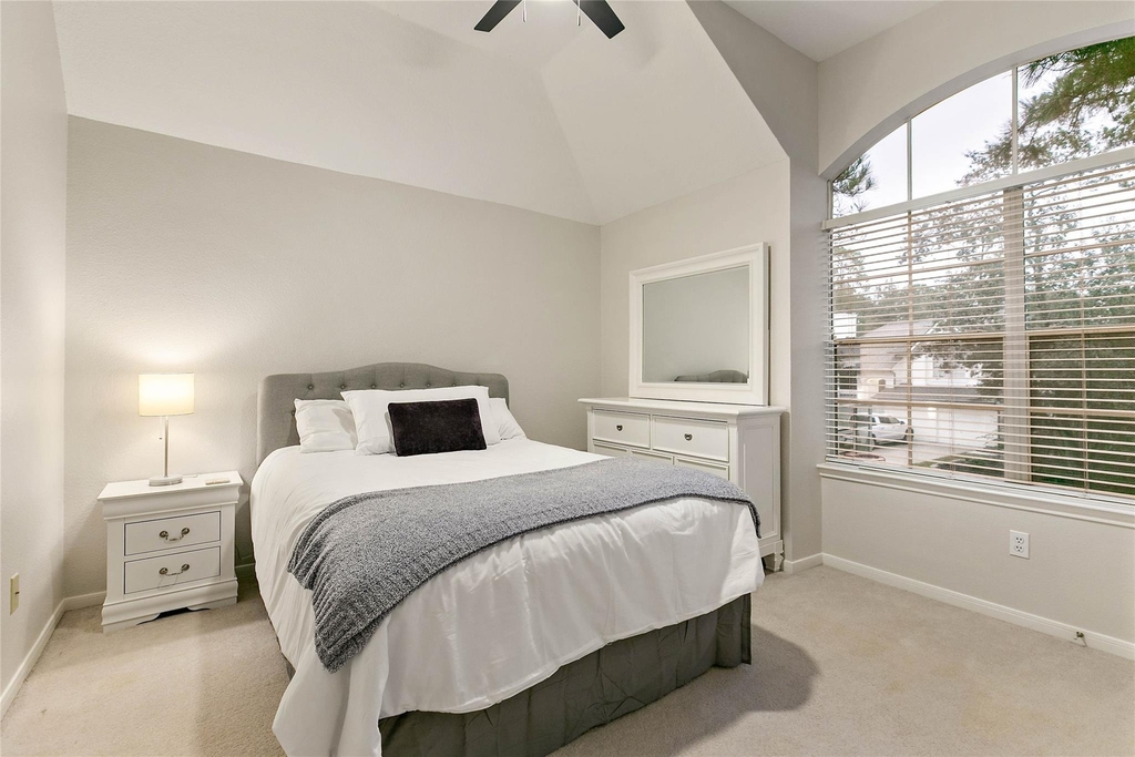 35 Larks Aire Place - Photo 32