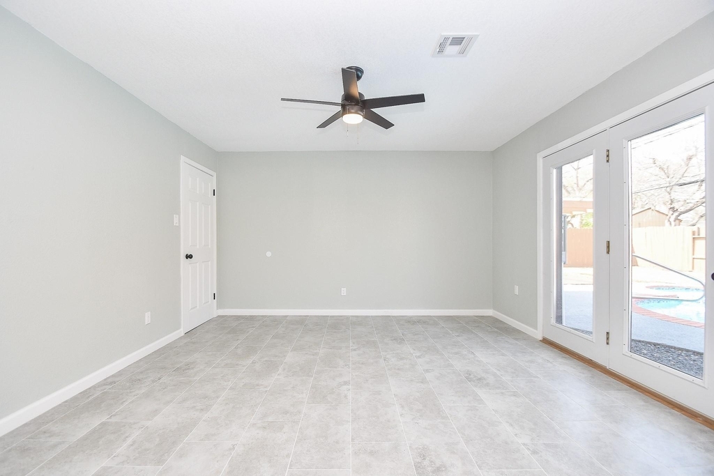 5850 Duxbury Street - Photo 18